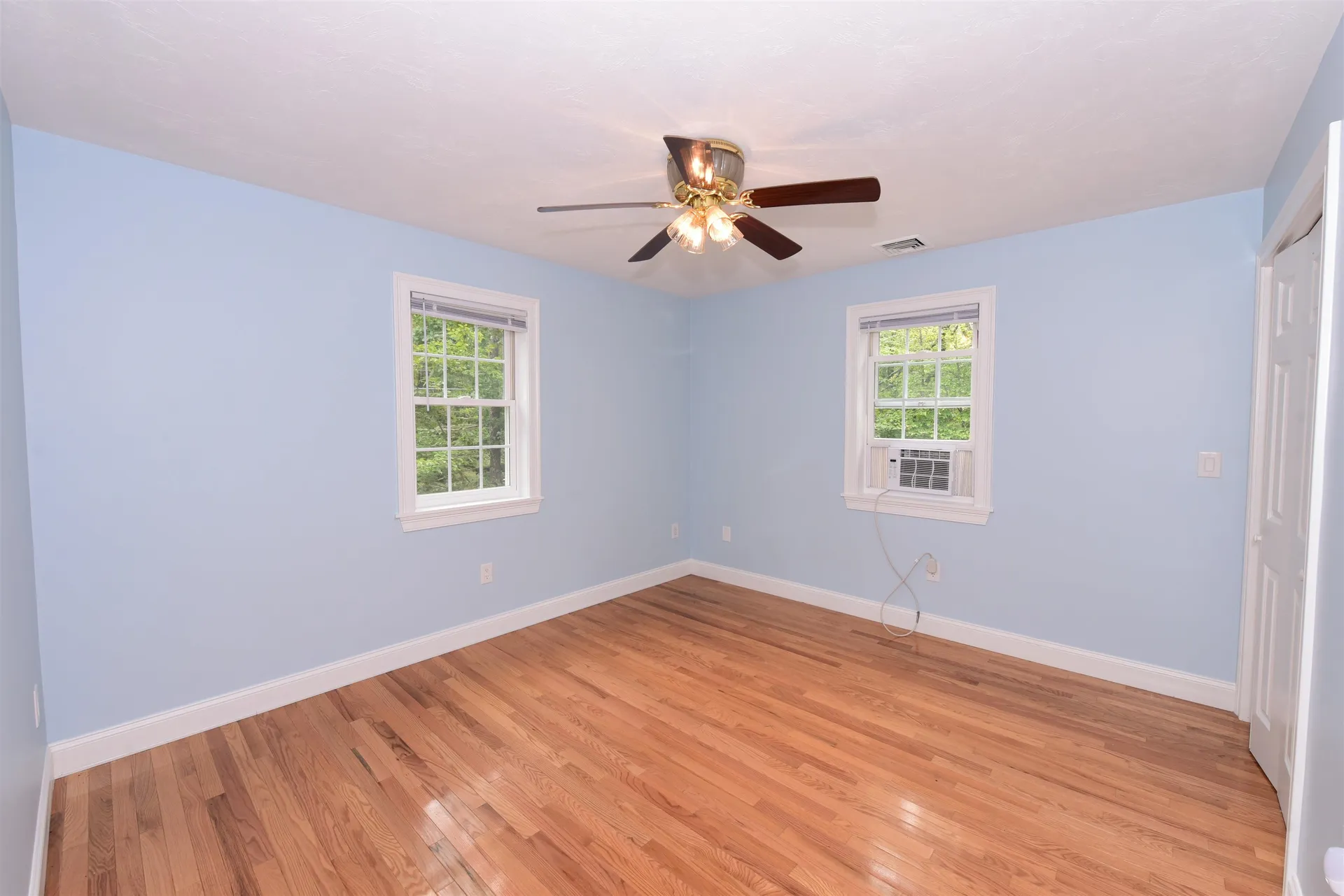 6 E Street Conway NH 03818