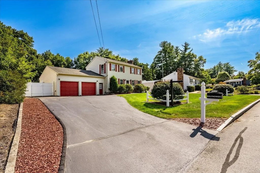 118 Glen Forest Drive Manchester NH 03109