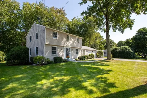 8 Sweetbriar Lane Hampton NH 03842