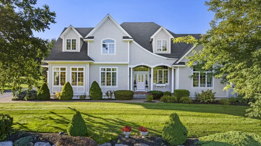 8 Linden Road Hampton Falls NH 03844