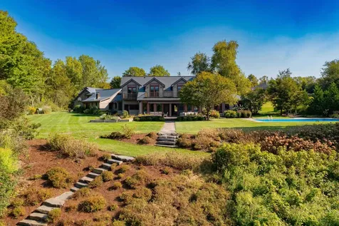 202 Mcneil Cove Road Charlotte VT 05445