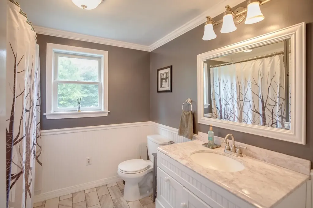 56 Country Lane Campton NH 03223
