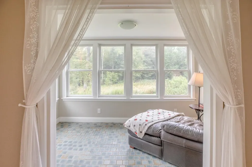 56 Country Lane Campton NH 03223