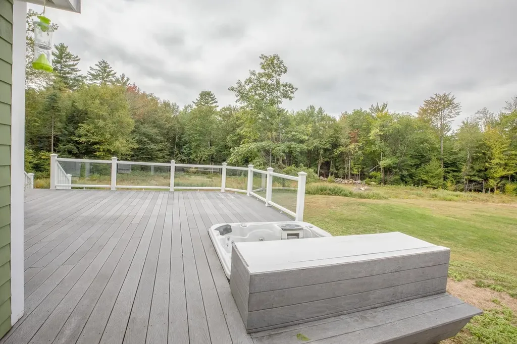 56 Country Lane Campton NH 03223