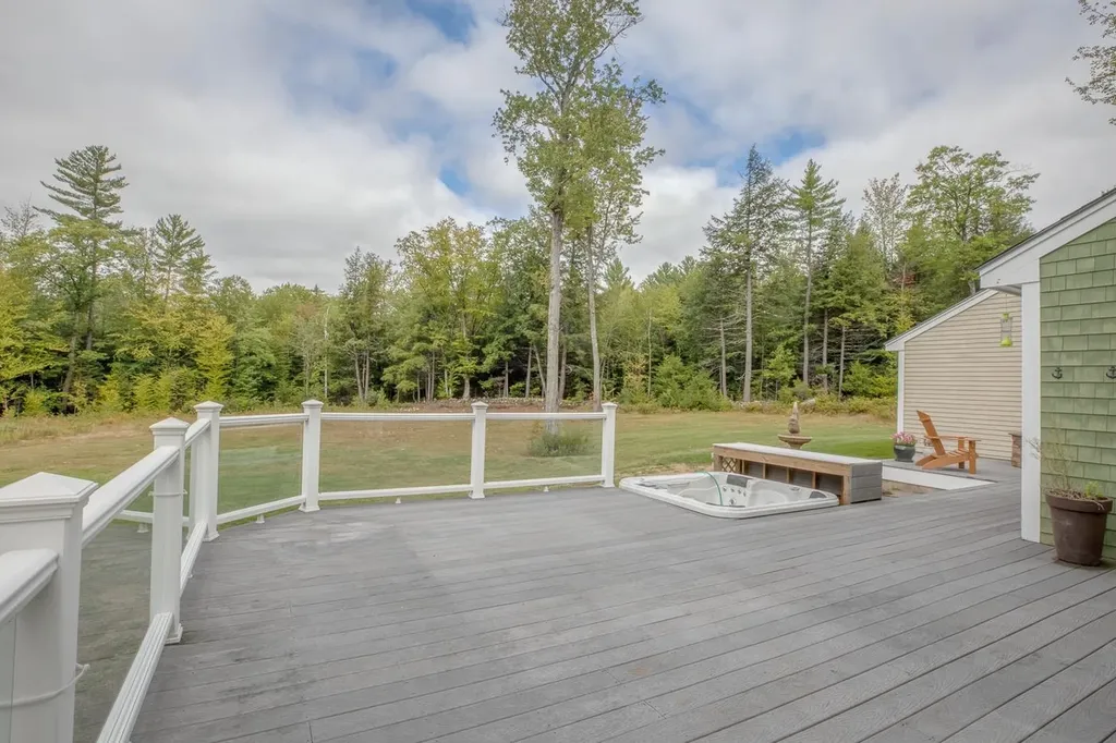 56 Country Lane Campton NH 03223