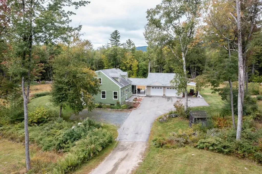 56 Country Lane Campton NH 03223