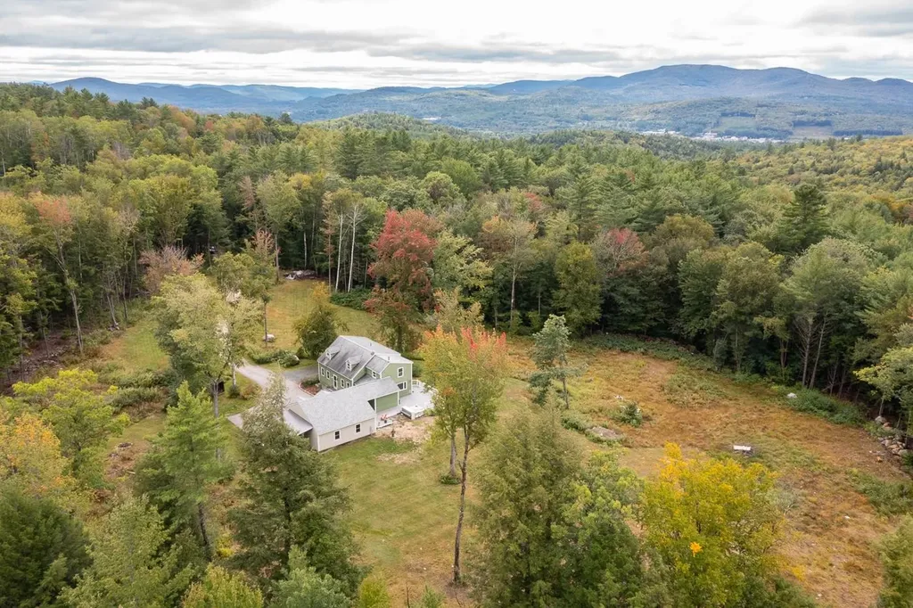 56 Country Lane Campton NH 03223