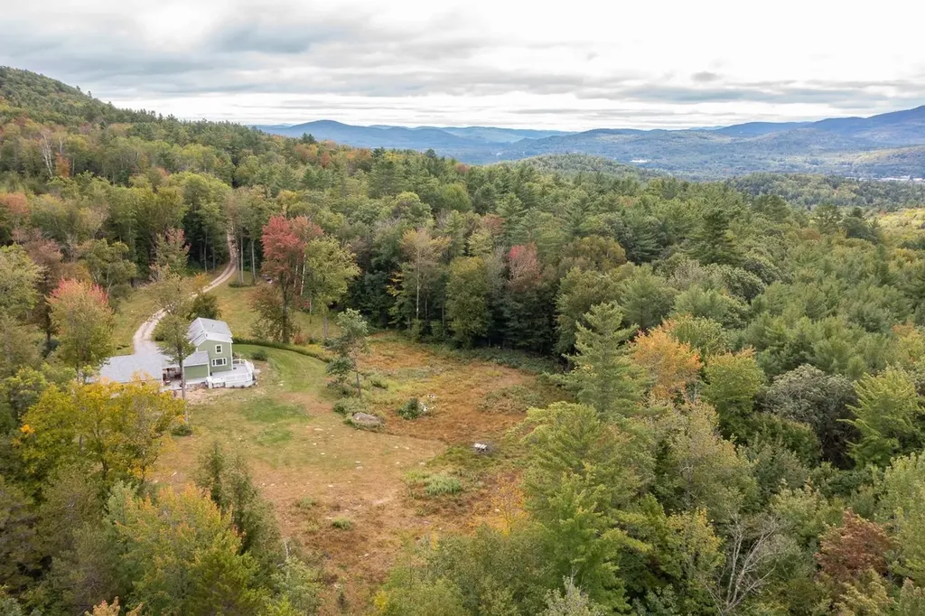 56 Country Lane Campton NH 03223