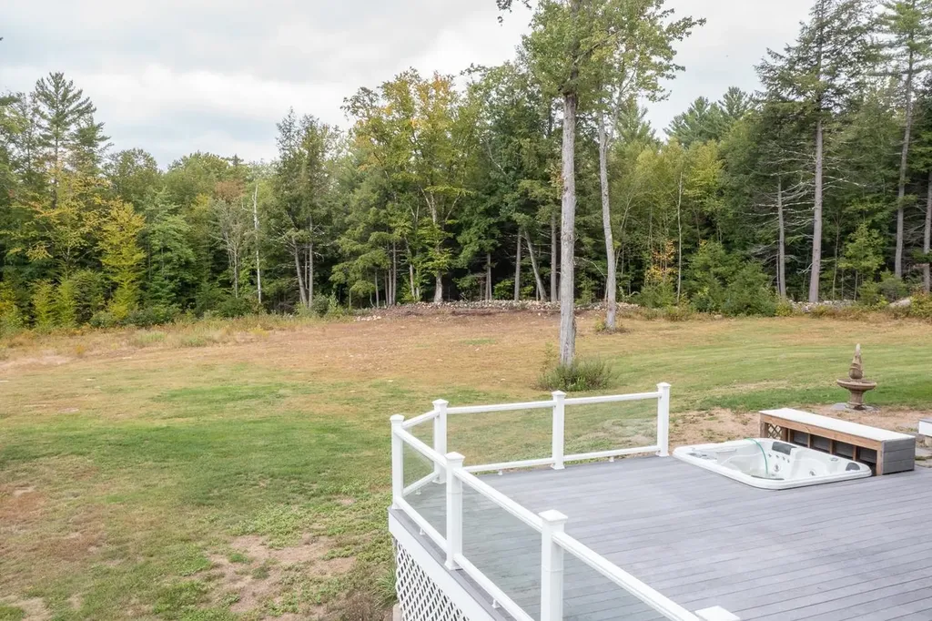 56 Country Lane Campton NH 03223