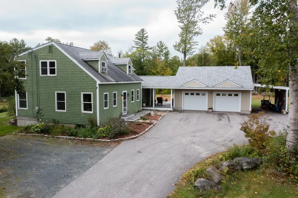 56 Country Lane Campton NH 03223