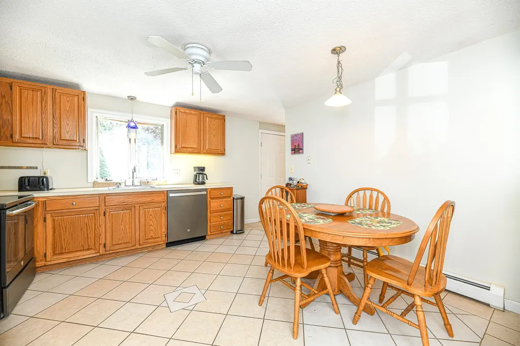 15 Hemlock Court Newfields NH 03856