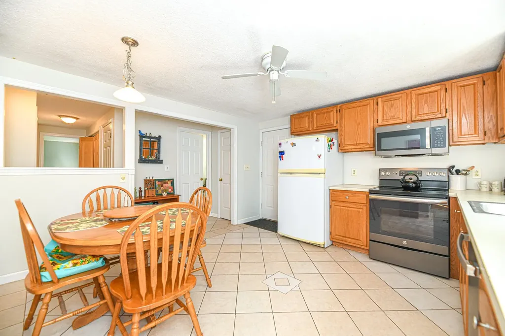 15 Hemlock Court Newfields NH 03856