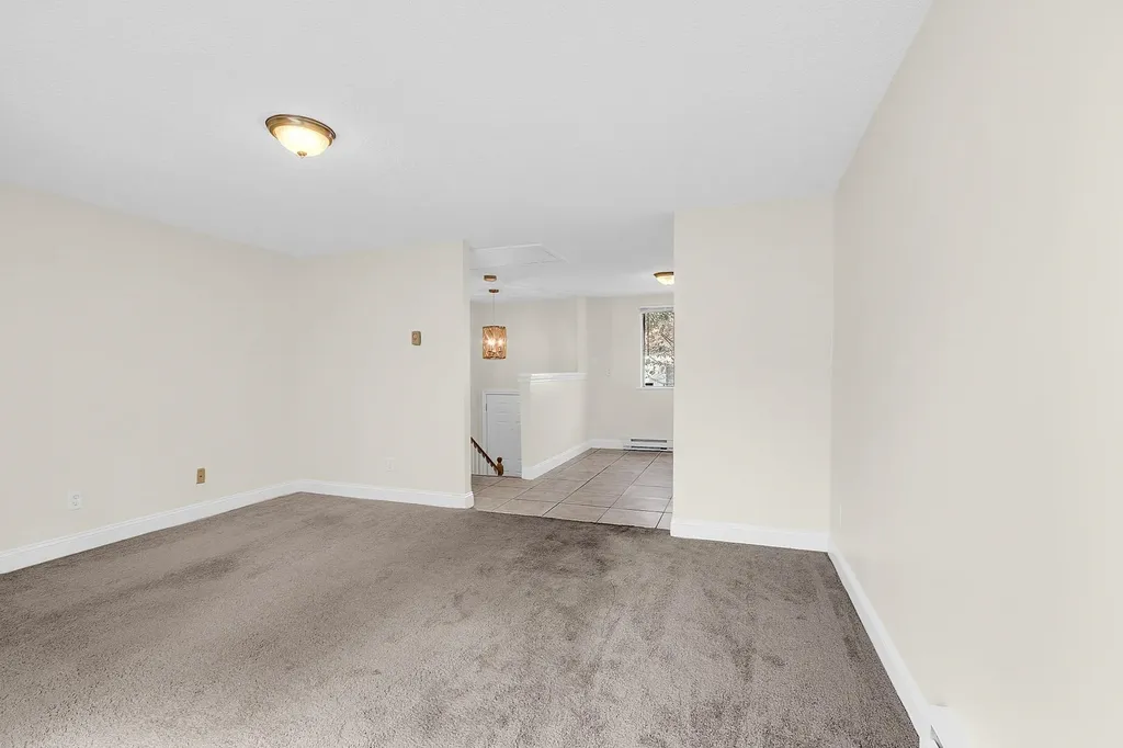 901 Mammoth Road Manchester NH 03104