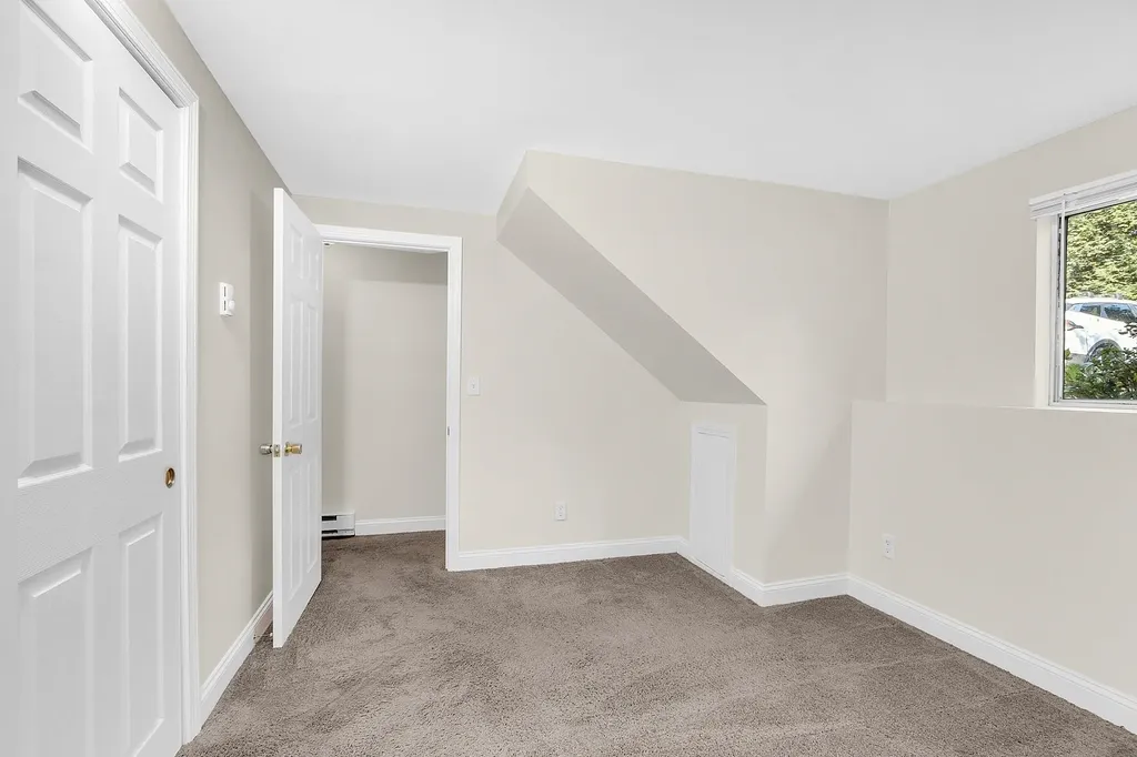 901 Mammoth Road Manchester NH 03104