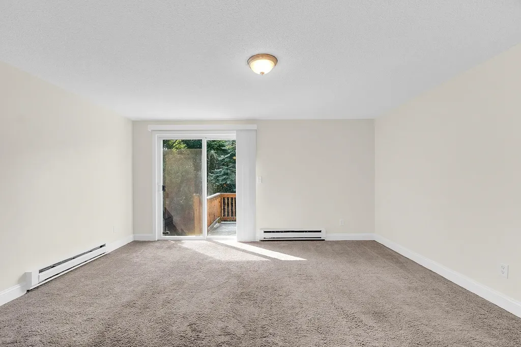 901 Mammoth Road Manchester NH 03104