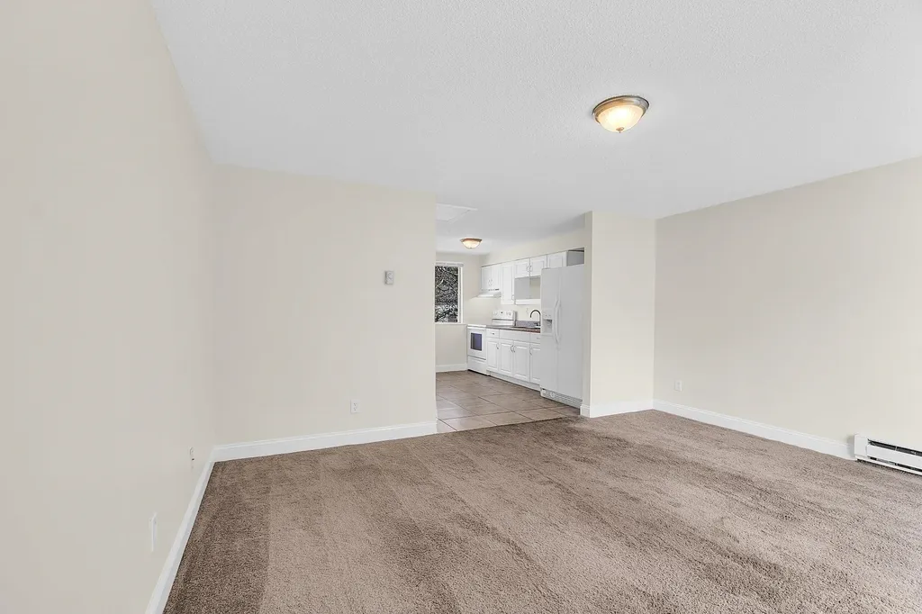 901 Mammoth Road Manchester NH 03104