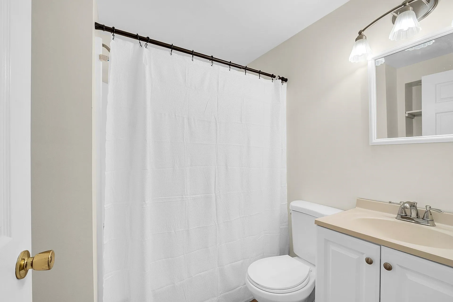 901 Mammoth Road Manchester NH 03104