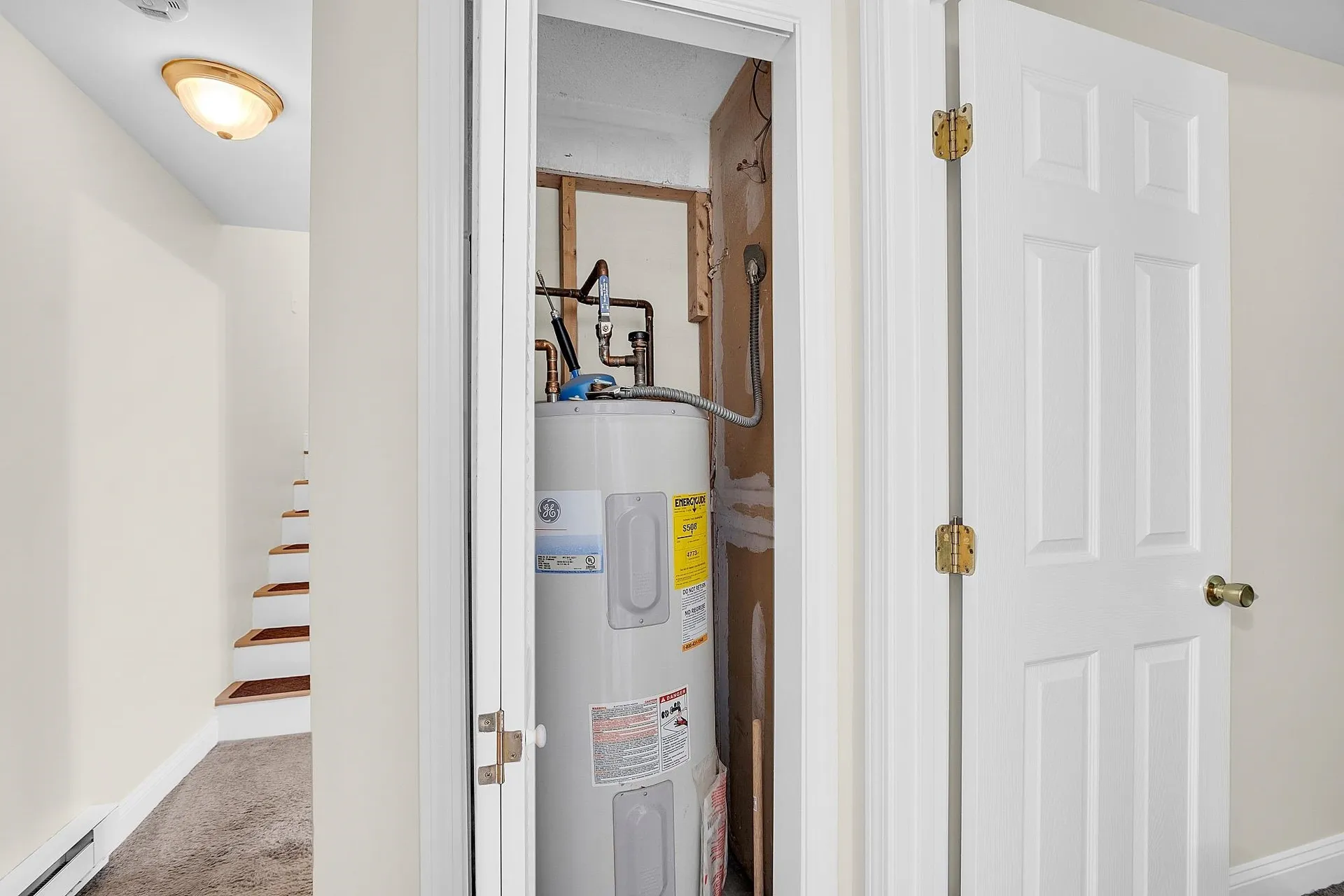 901 Mammoth Road Manchester NH 03104