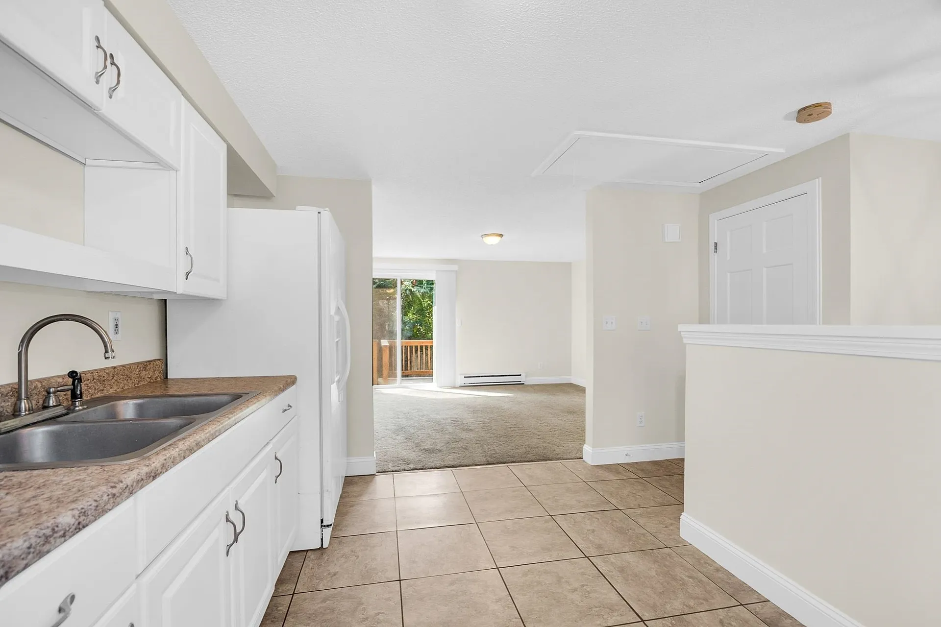 901 Mammoth Road Manchester NH 03104