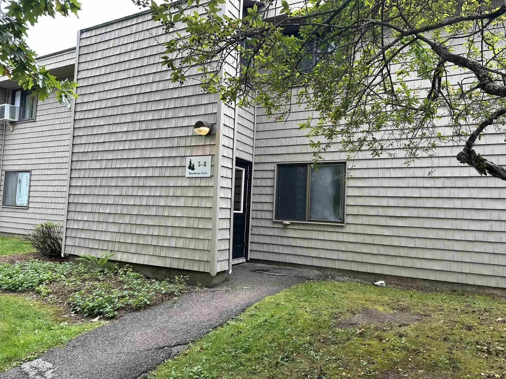 7 Hawthorne Circle South Burlington VT 05403