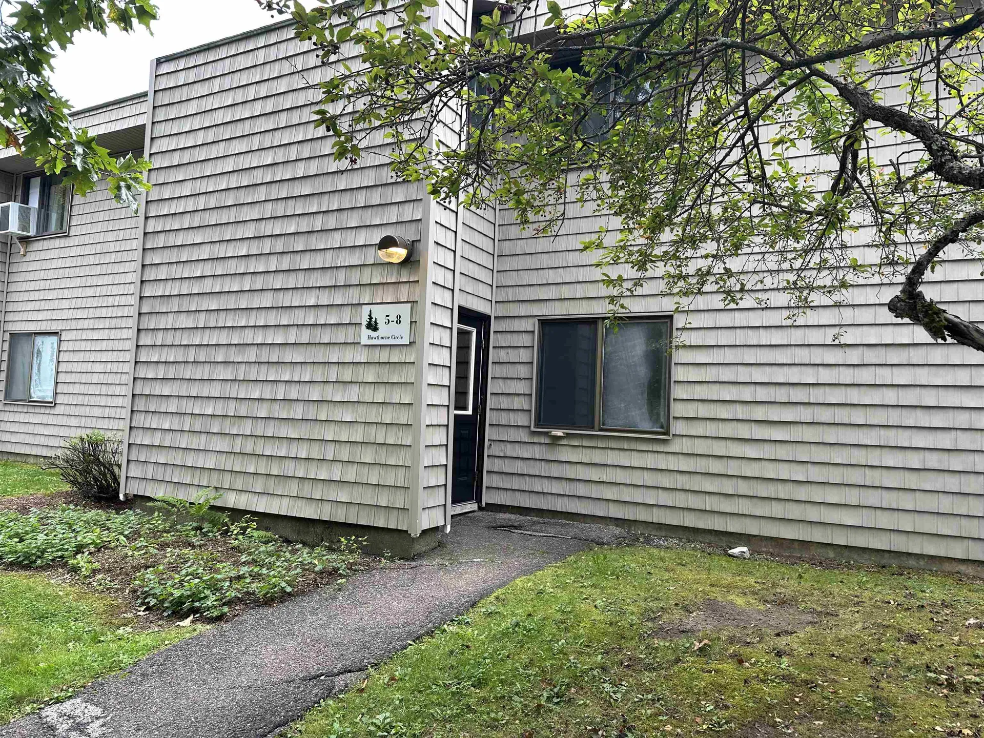 7 Hawthorne Circle South Burlington VT 05403
