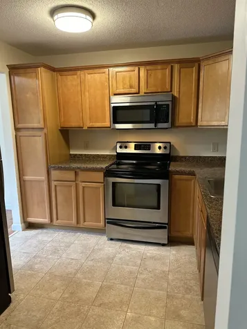 7 Hawthorne Circle South Burlington VT 05403