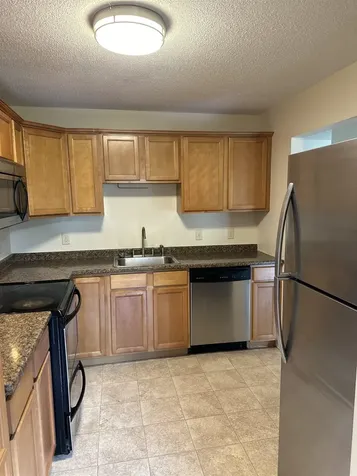 7 Hawthorne Circle South Burlington VT 05403