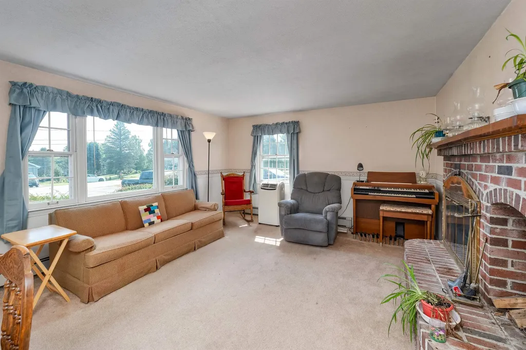 10 Hilltop Drive Wakefield NH 03872