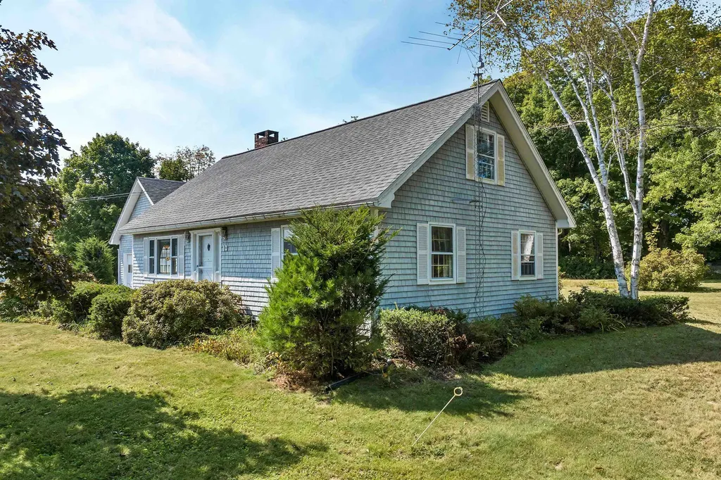 10 Hilltop Drive Wakefield NH 03872