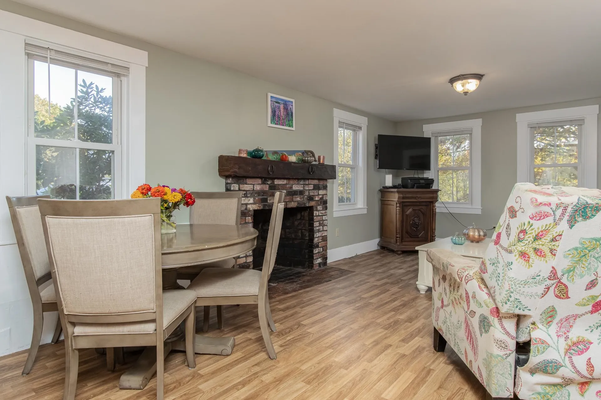 97 Mast Road Lee NH 03861