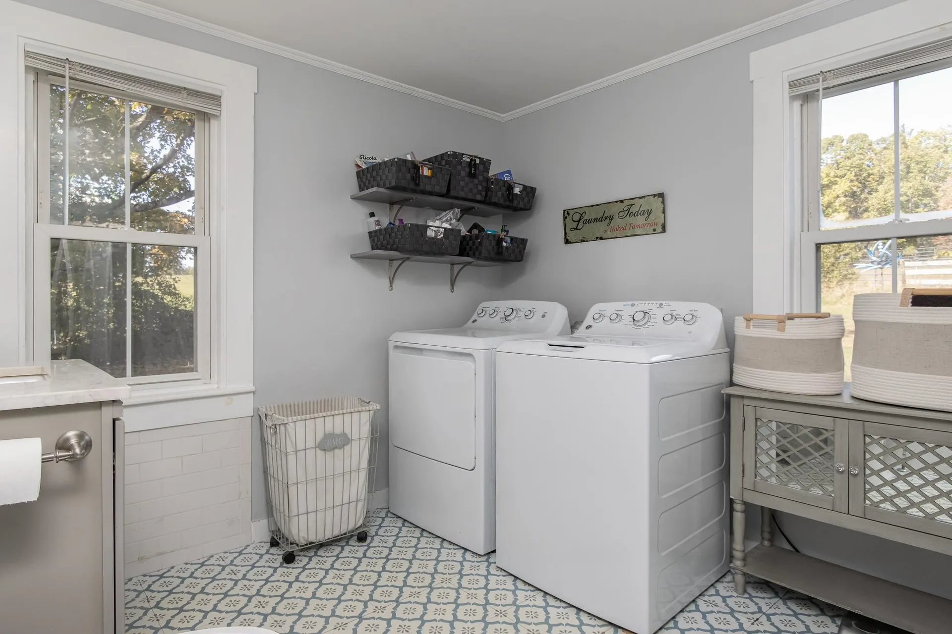 97 Mast Road Lee NH 03861