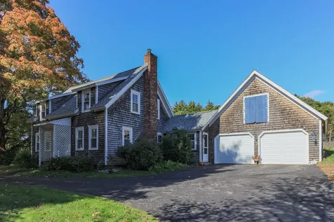 97 Mast Road Lee NH 03861