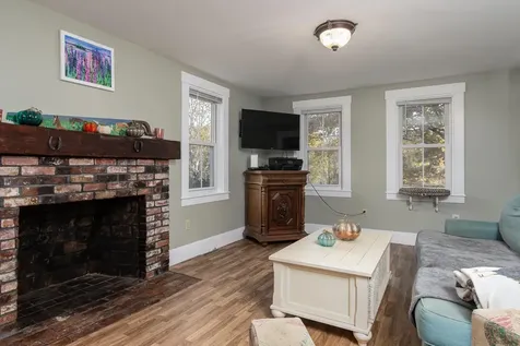97 Mast Road Lee NH 03861