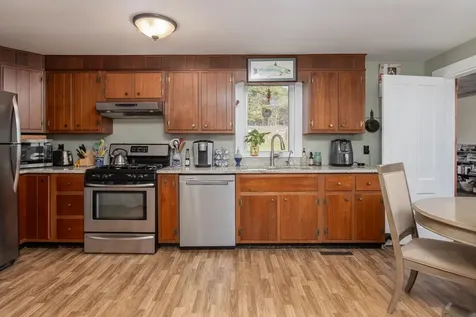 97 Mast Road Lee NH 03861