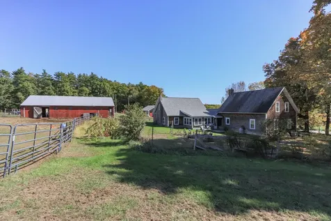 97 Mast Road Lee NH 03861