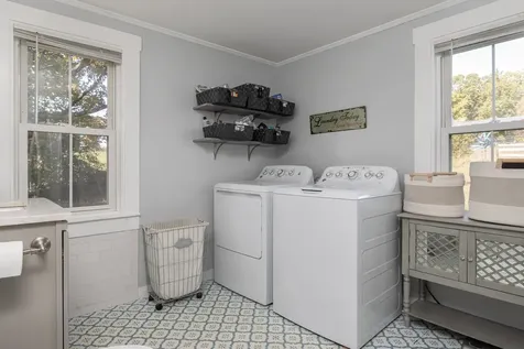 97 Mast Road Lee NH 03861