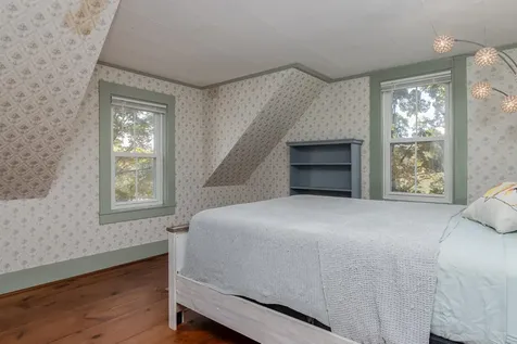 97 Mast Road Lee NH 03861