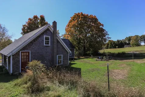 97 Mast Road Lee NH 03861
