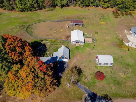 97 Mast Road Lee NH 03861
