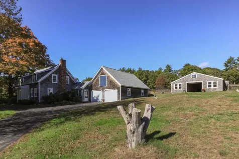 97 Mast Road Lee NH 03861