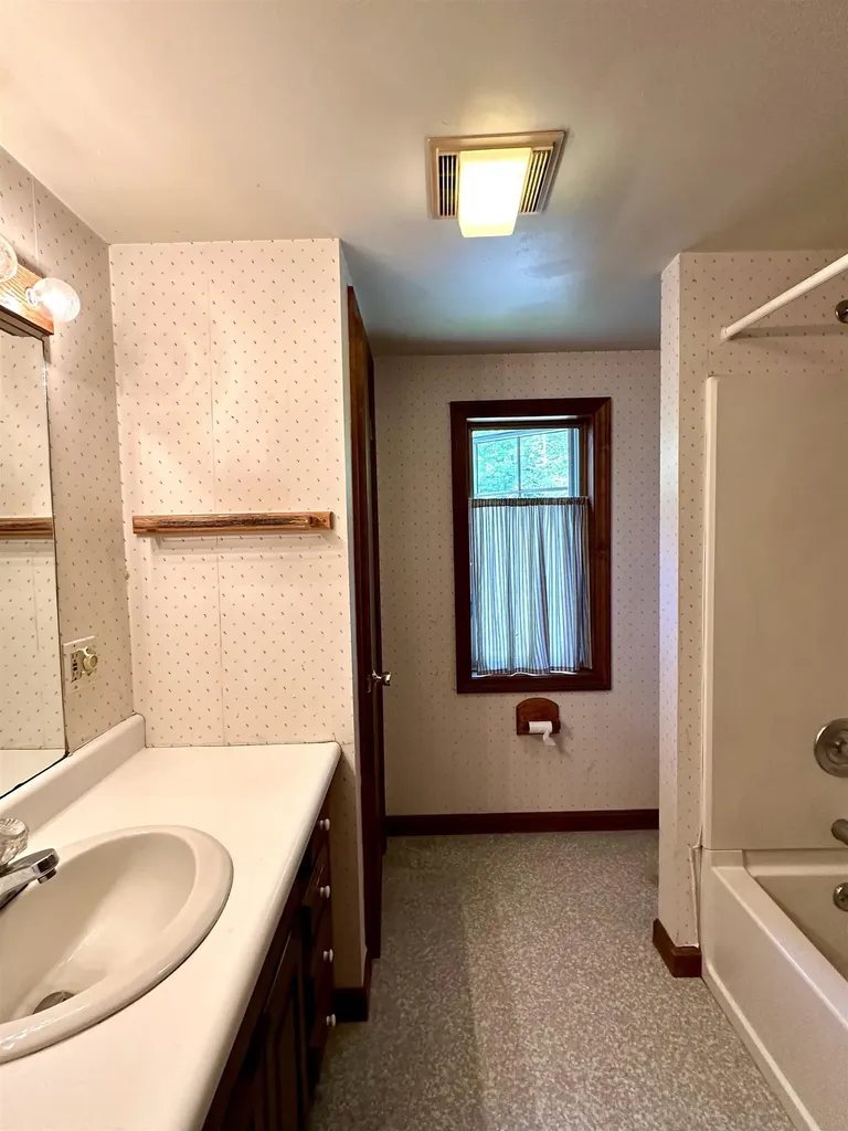 295 Hominy Pot Road Sutton NH 03260