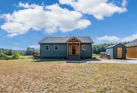 39 Felch Road Sutton NH 03260