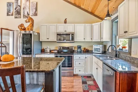 39 Felch Road Sutton NH 03260