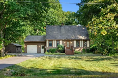 14 Folsom Drive Newmarket NH 03857