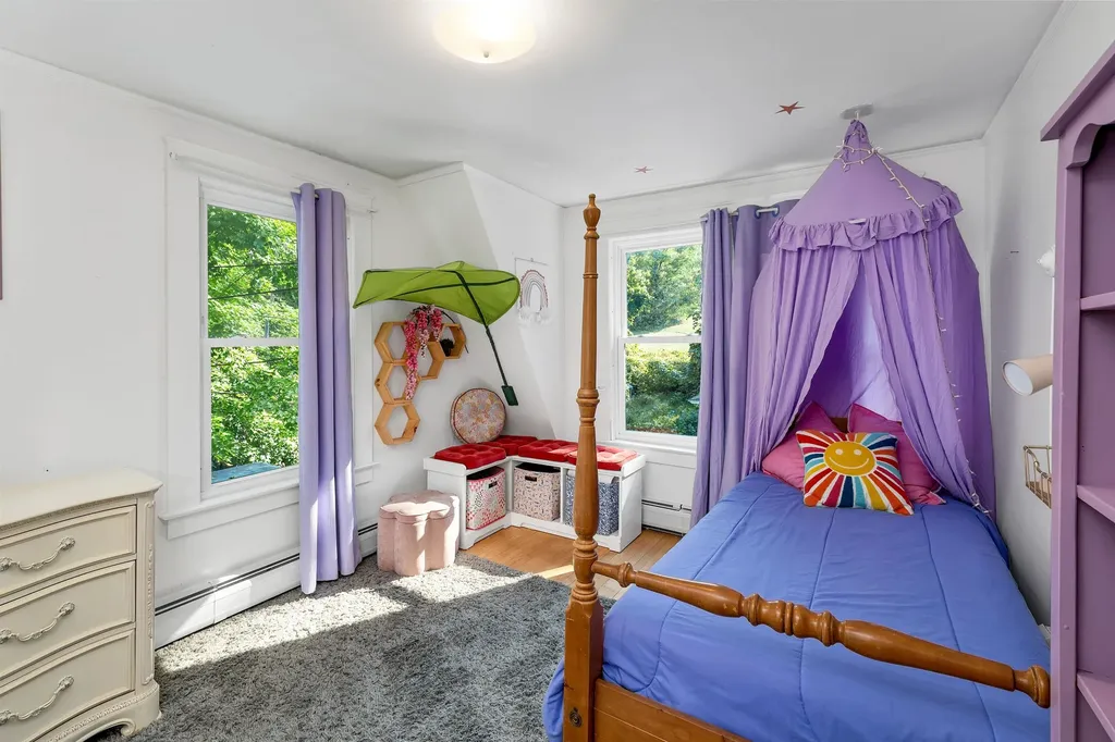6 Arch Street Northfield NH 03276