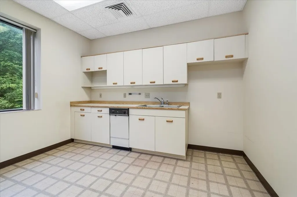 7 Nh Route 101a Amherst NH 03031