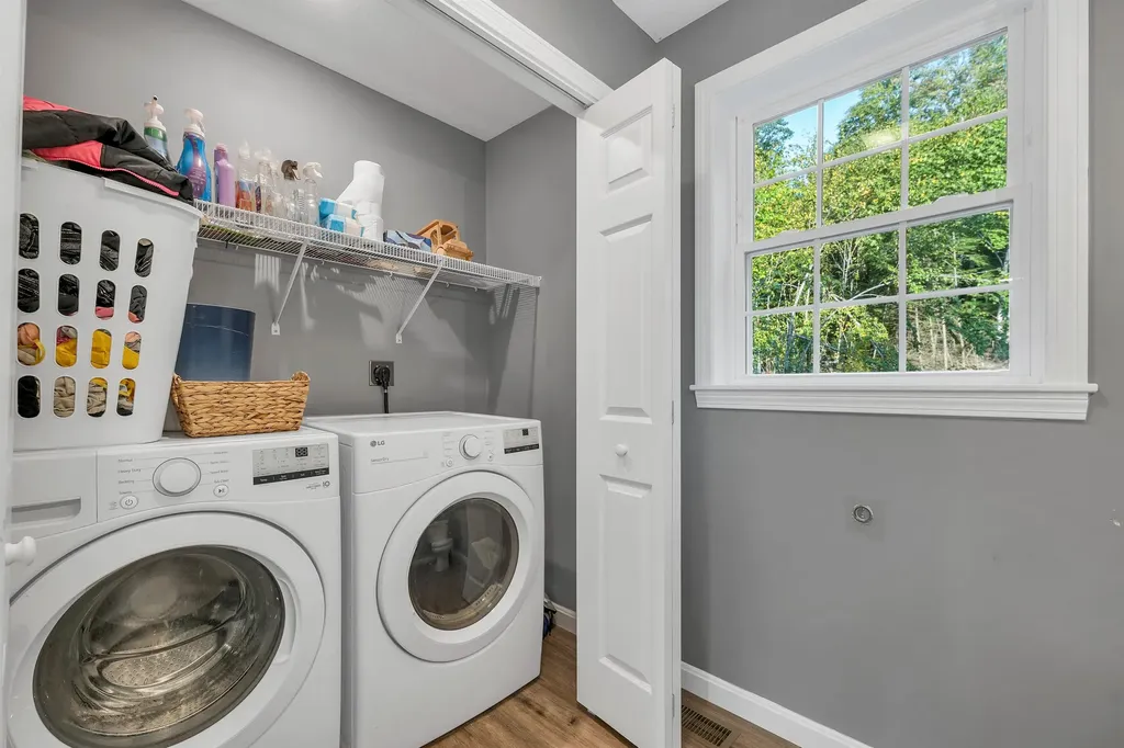 948 Beauty Hill Road Barnstead NH 03218