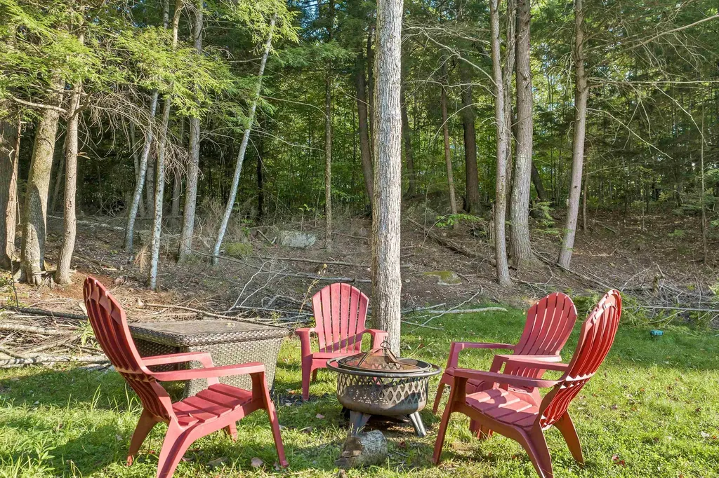948 Beauty Hill Road Barnstead NH 03218