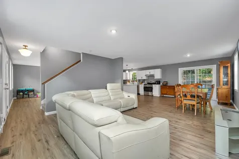 948 Beauty Hill Road Barnstead NH 03218