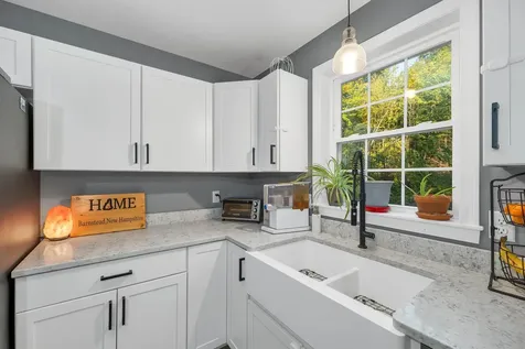 948 Beauty Hill Road Barnstead NH 03218